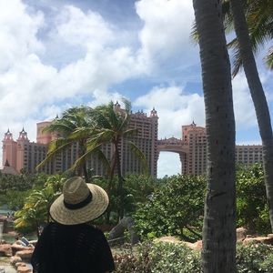 Meet your Posher, Leen